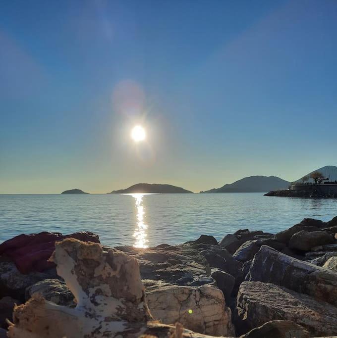 Appartement La Terrazza Sul Golfo Dei Poeti Con Vista Mare à Pitelli Extérieur photo